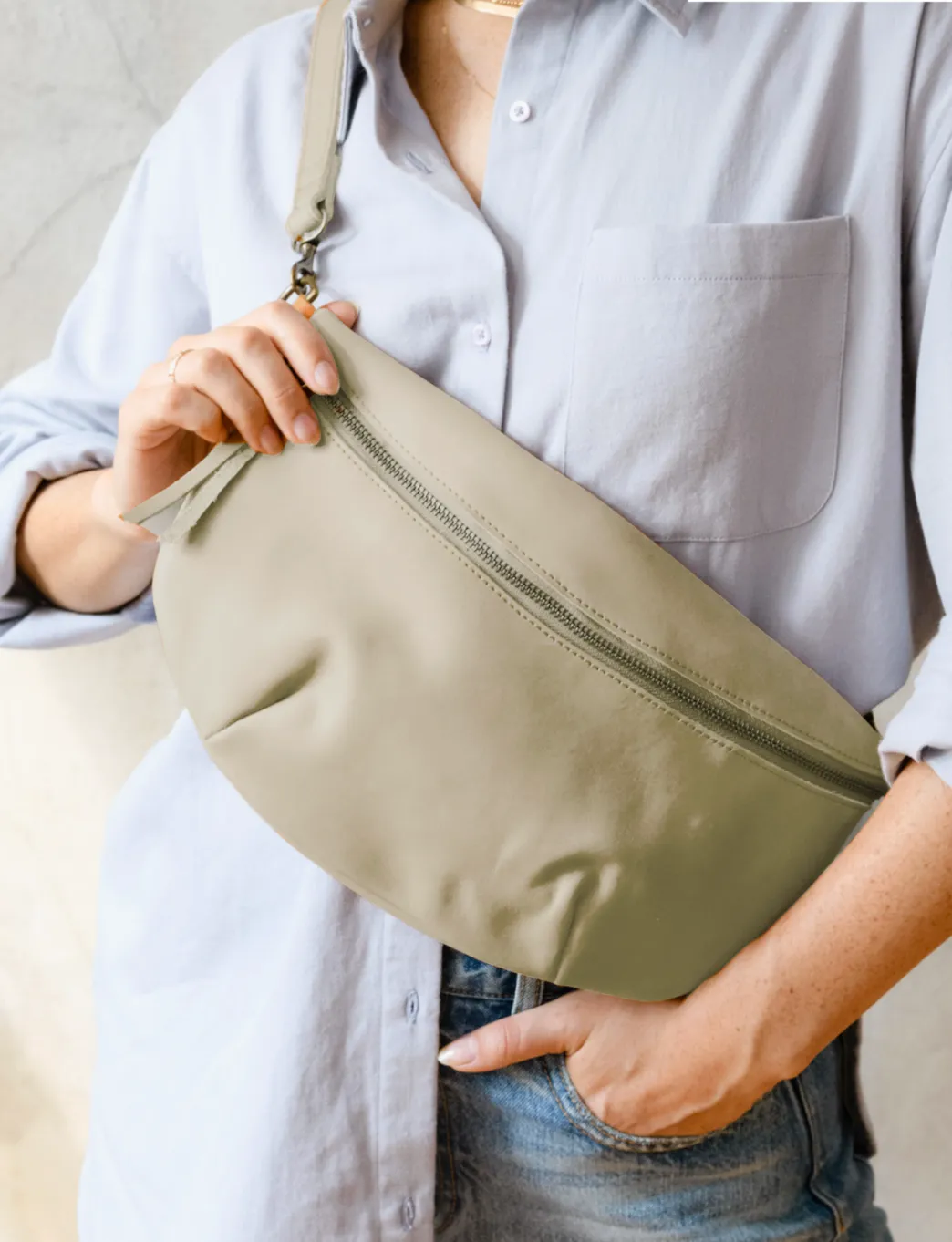 Berkeley Belt Bag in Sand